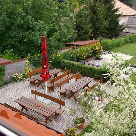 게스트하우스 Castrum Vendeghaz