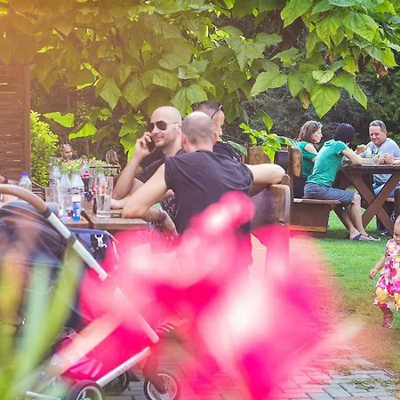 게스트하우스 Castrum Vendeghaz Szigetszentmárton