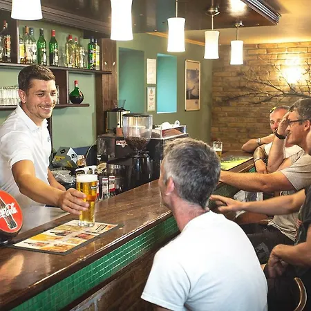 Castrum Vendeghaz 게스트하우스 3*